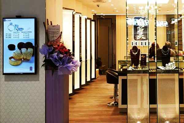 Anewtech intelli signage interactive digital signage Digital Signage Singapore -jewellery-hobee